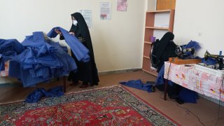 # طلاب جهادی وتامین گان و ماسک کادر درمان و نیروهای جهادی
